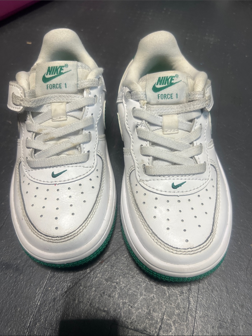Nike Kids White & Teal Low-Top Sneakers